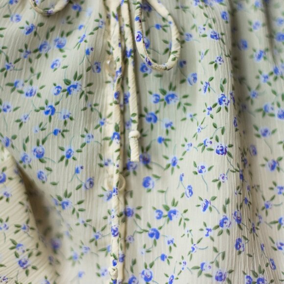 SOLD Vintage Dainty Floral Prairie Skirt - Picture 2 of 5